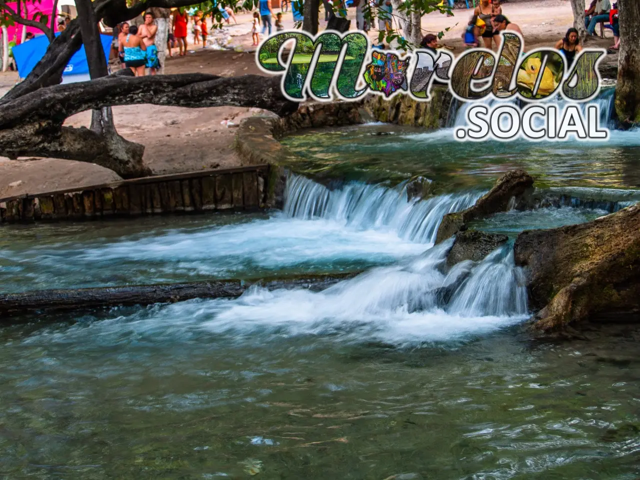 Arroyo natural dentro del balneario 'Las Huertas' en Tlaquiltenango, Morelos