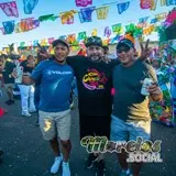 Carnaval chinelos con ambiente morelense en California.