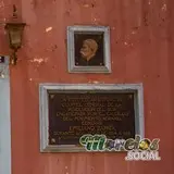 Placa conmemorativa en la entrada del cuartel general de Emiliano Zapata