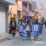 Una Familia de Chinelos en el Primer Encuentro de Comparsas de Tlaltizapán