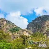 Los cerros de Ocelotepetl y el cerro de Tlacatepetl.