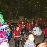 La banda de viento haciendo sonar los sones de chinelo.
