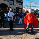 El Enmascarado de plata brincando en el carnaval de Jiutepec.