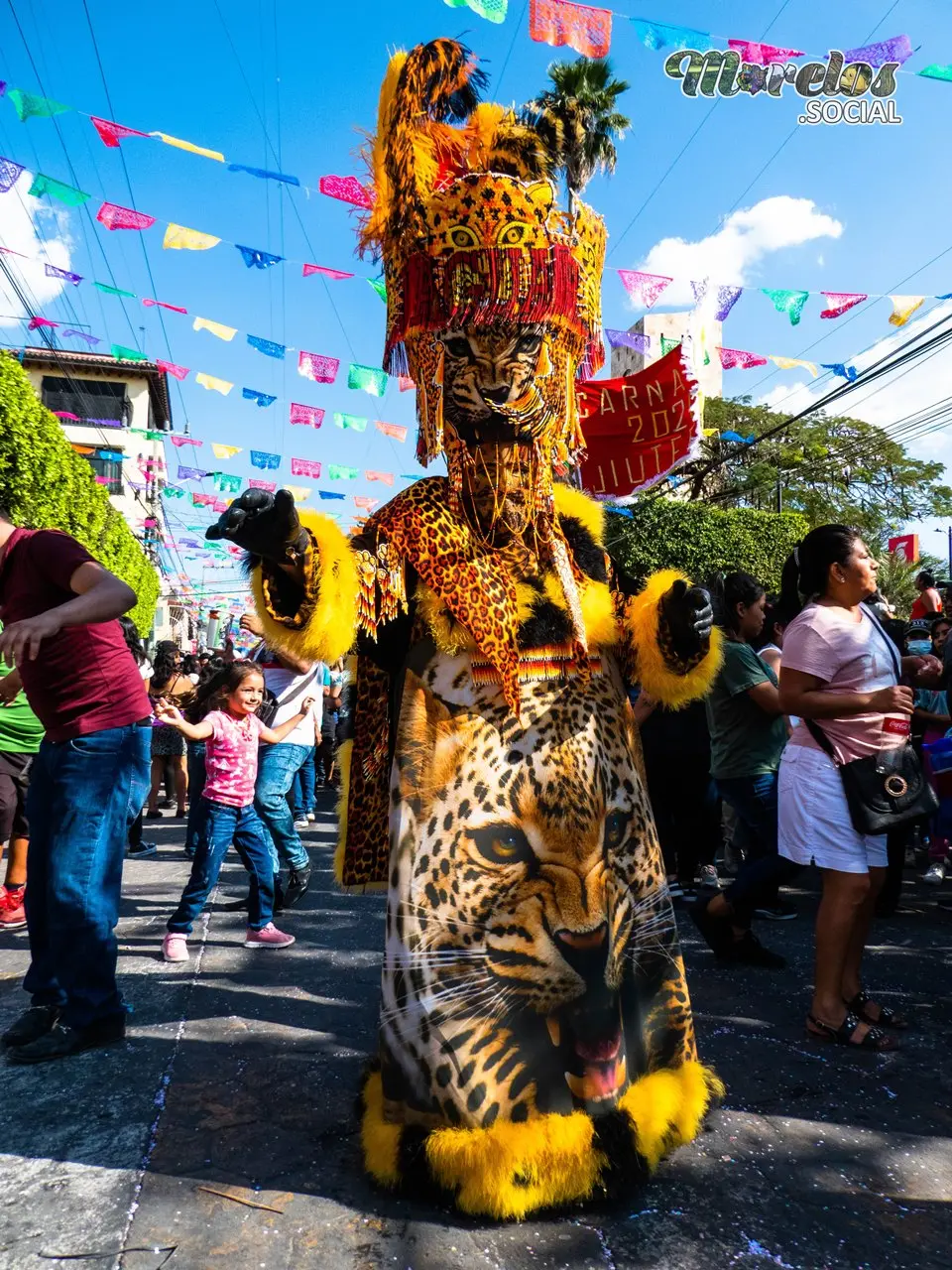 Gran chinelo en el carnaval de Jiutepec Morelos 2023.