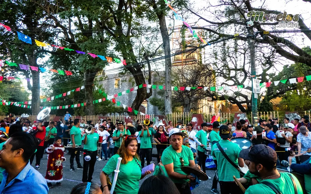 La banda la destructiva de su compa bocho en carnaval Jiutepec.