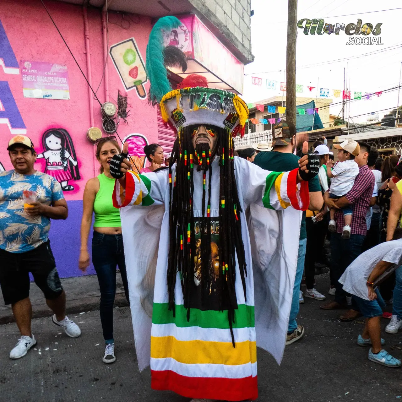 Chinelo saludando desde el carnaval de Jiutepec 2023.