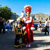 Chinelitas en carnaval de Tepoztlán.