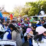 Chinelos en sábado de carnaval.