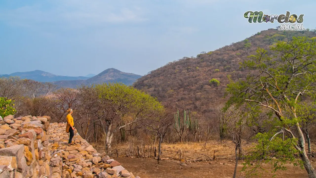 Contemplando la Inmensidad en Chimalacatlán: Un Viaje a la Historia y la Naturaleza