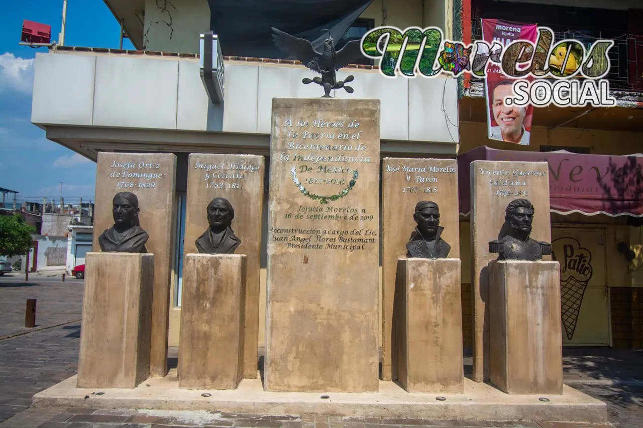 Monumento a los héroes de la independencia en Jojutla, Morelos.