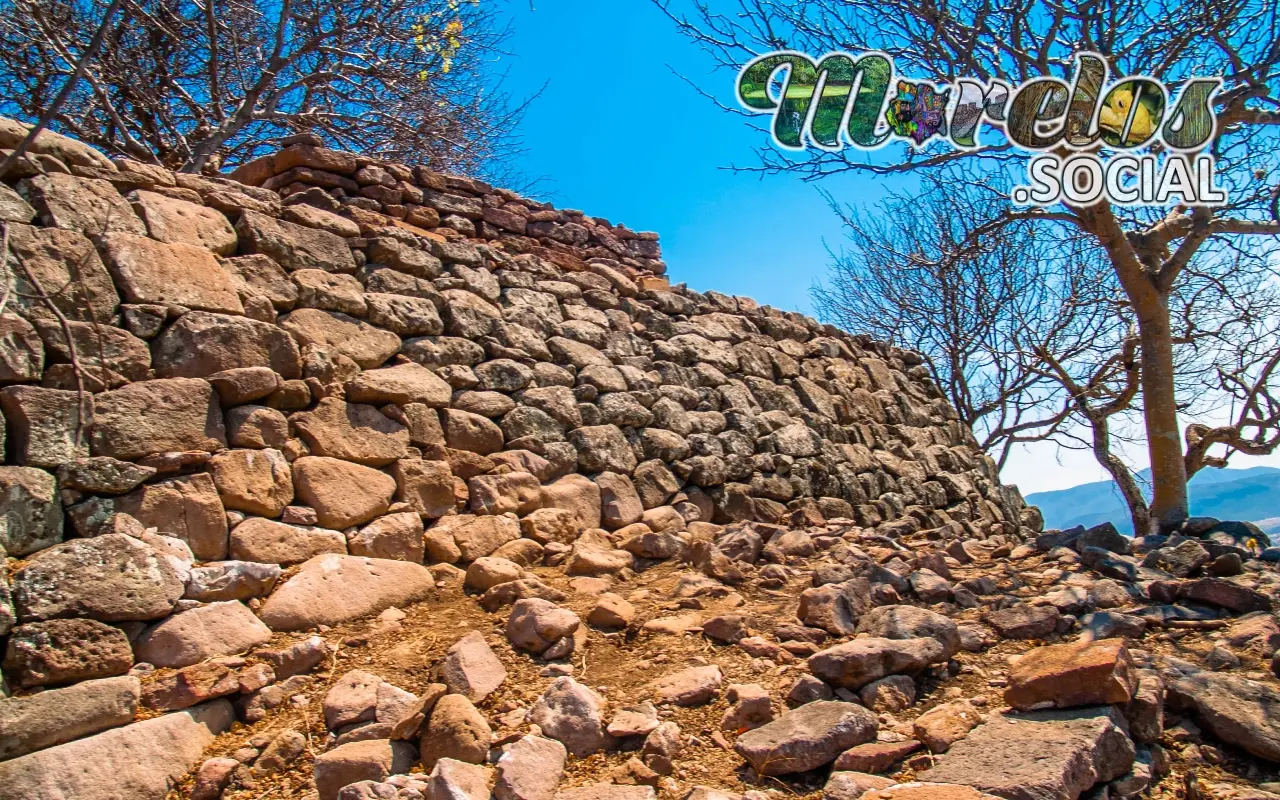 Chimalacatlán: Guardianes de la Historia en el Cerro del Venado