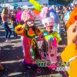 Jovenes chinelos en Santa Ana California durante el carnaval morelense USA