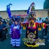 Chinelos en Santa Ana California durante el carnaval morelense USA.