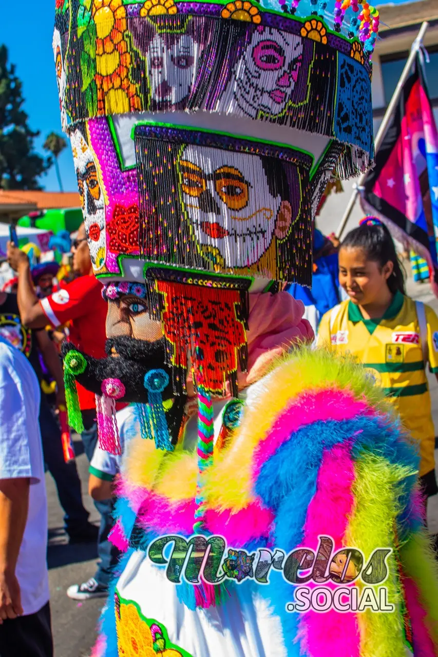 Chinelo en la comparsa de Santa Ana, California.