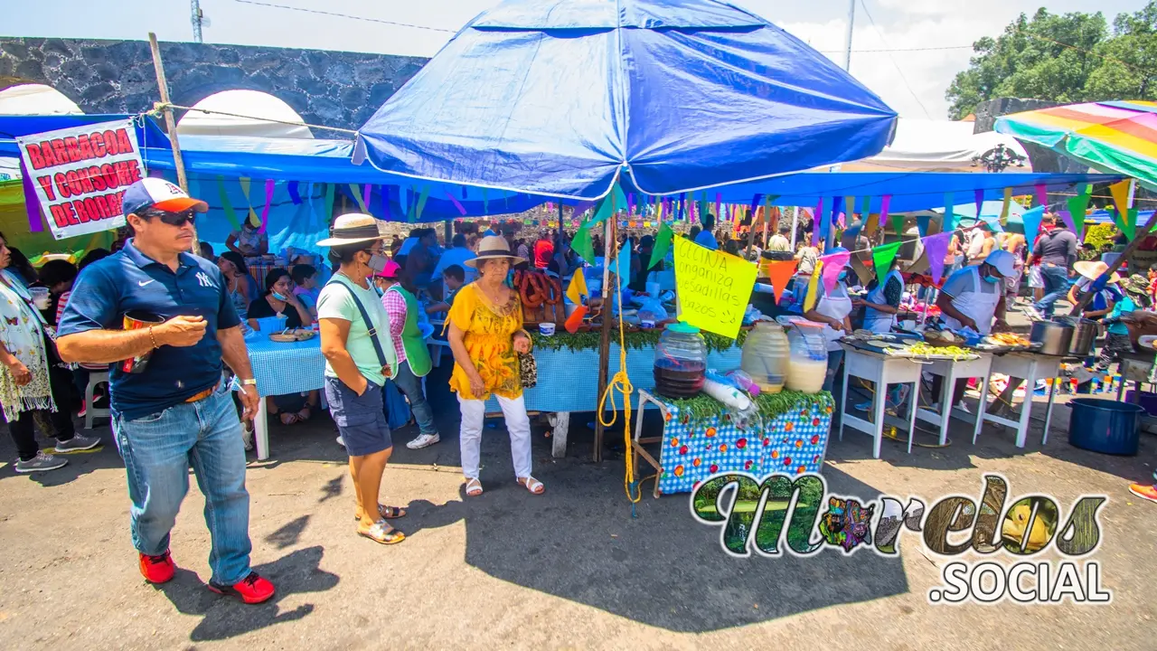 Puestos de comida en la Feria del Pulque y la Barbacoa 2022