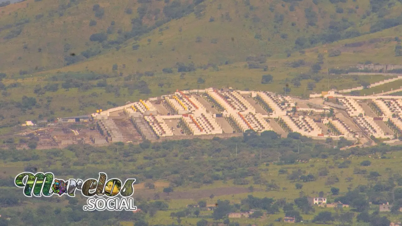 Complejo de casas habitación a las faldas del cerro de Atlacholoaya