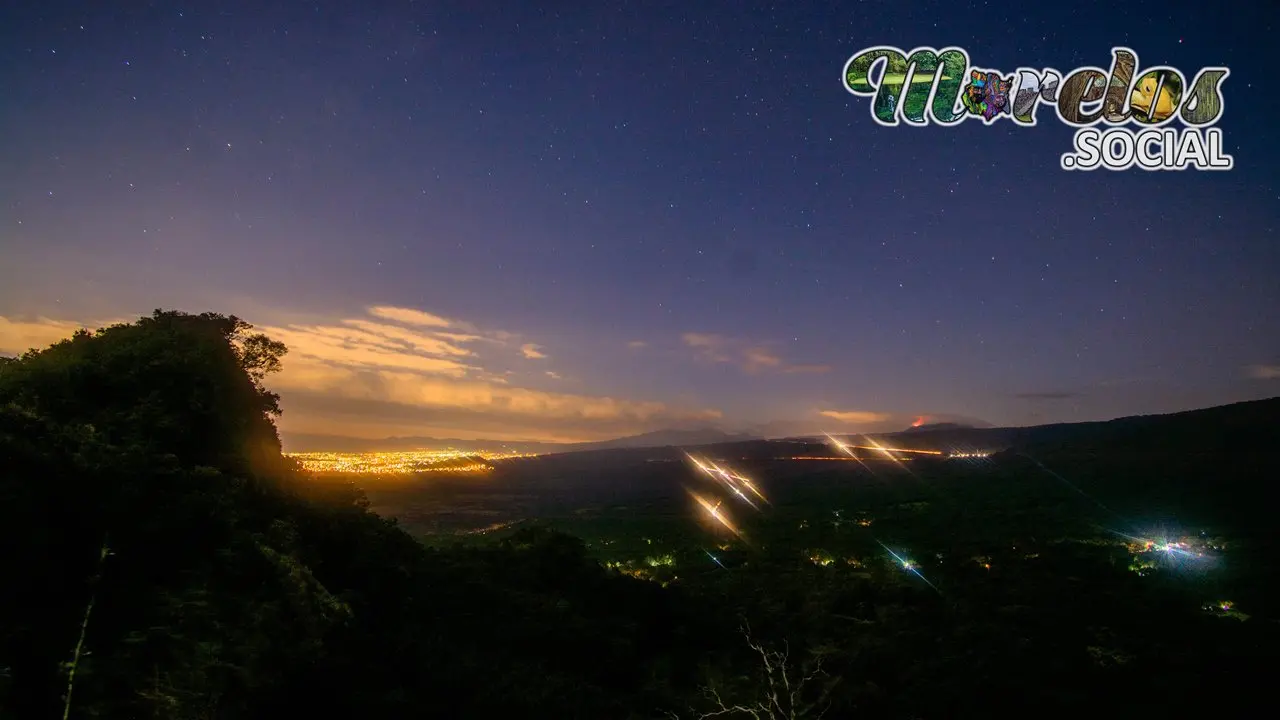 Atardecer visto desde el cerro de la Luz en Tepoztlán.