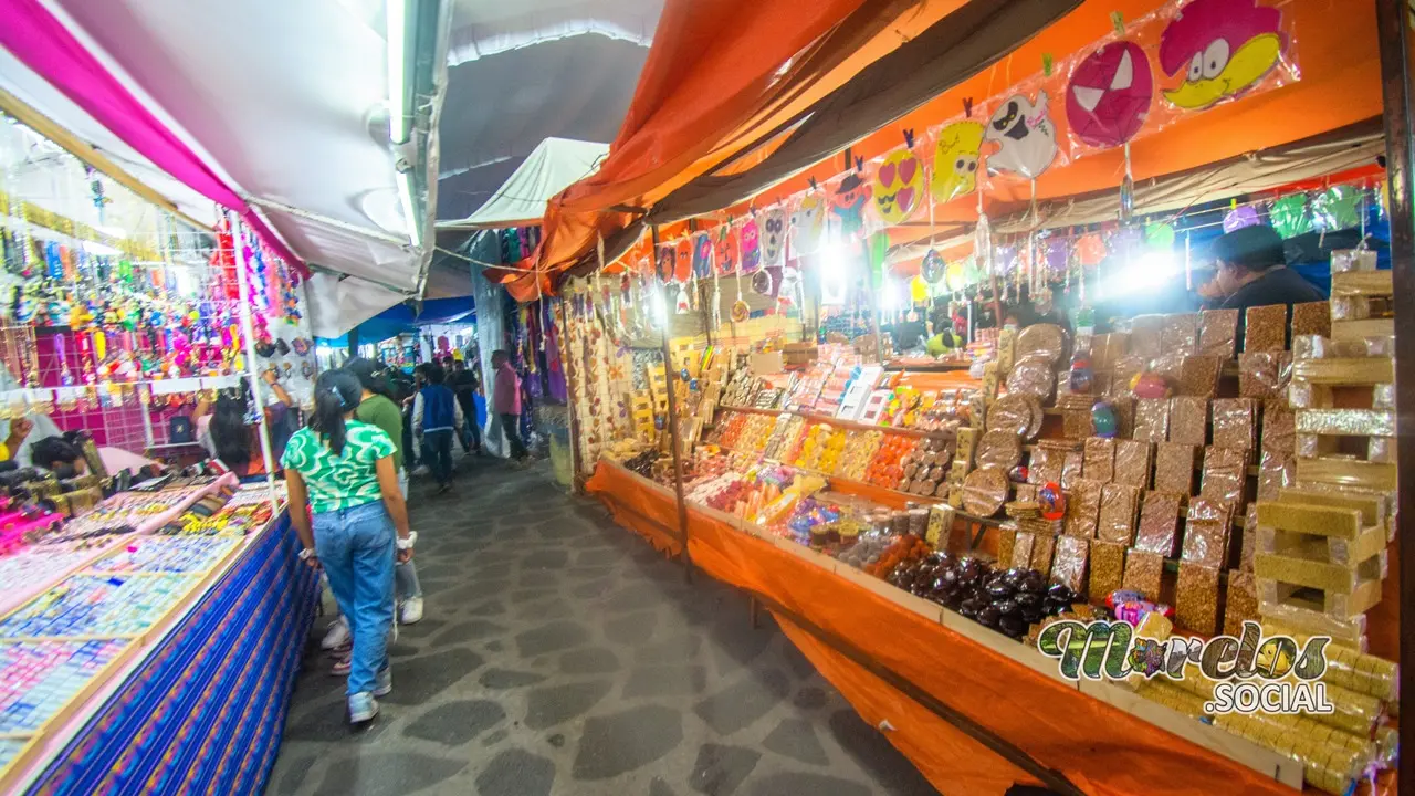 Pasillo del tianguis sobre las calles de Yecapixtla.