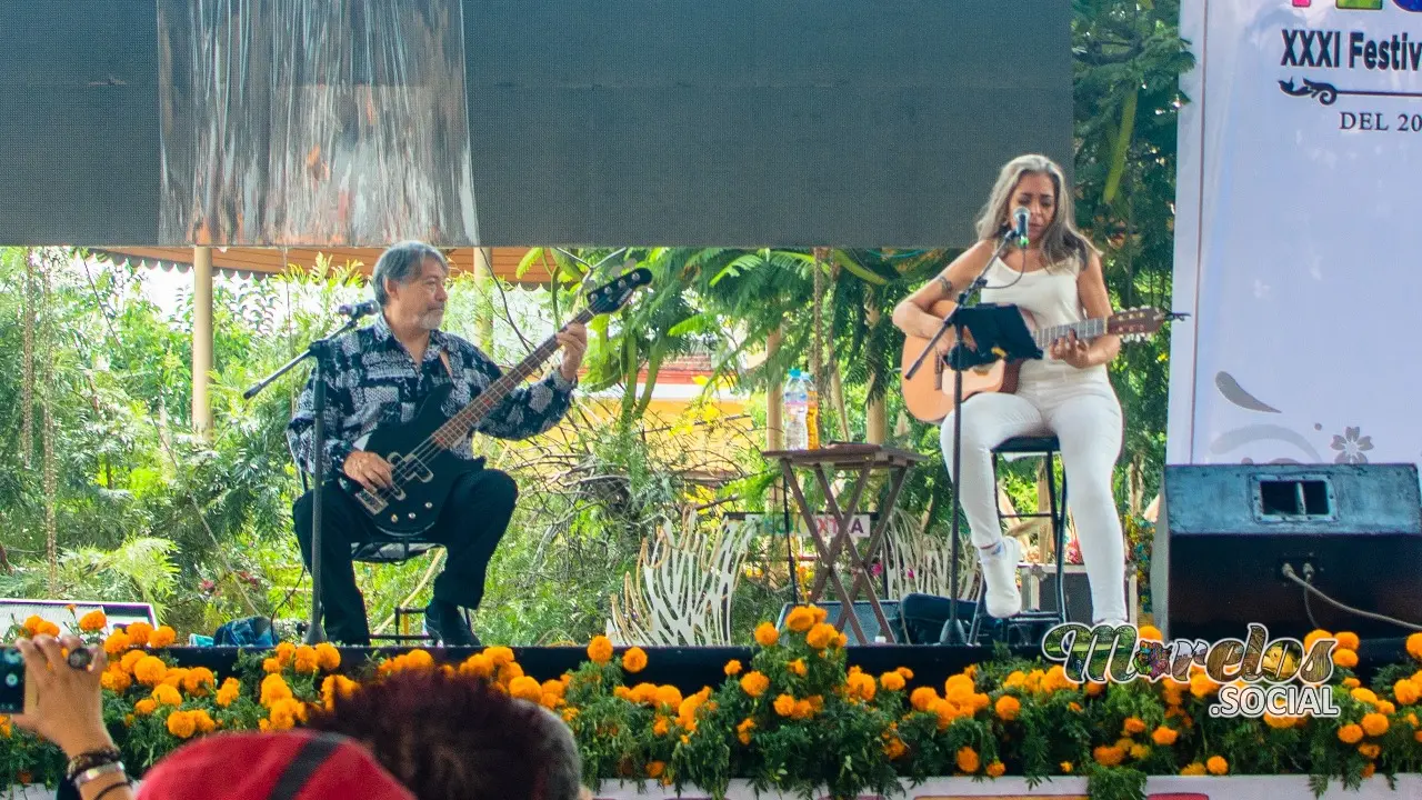 Alejandra Moreno en festival cultural en Yecapixtla.