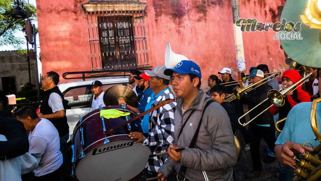 Suenan los patillos, la Tarola y la Tambora en Tlayacapan Morelos.