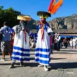 Chinelos en el carnaval de Tepoztlán.