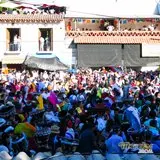 Plaza central sábado de carnaval.