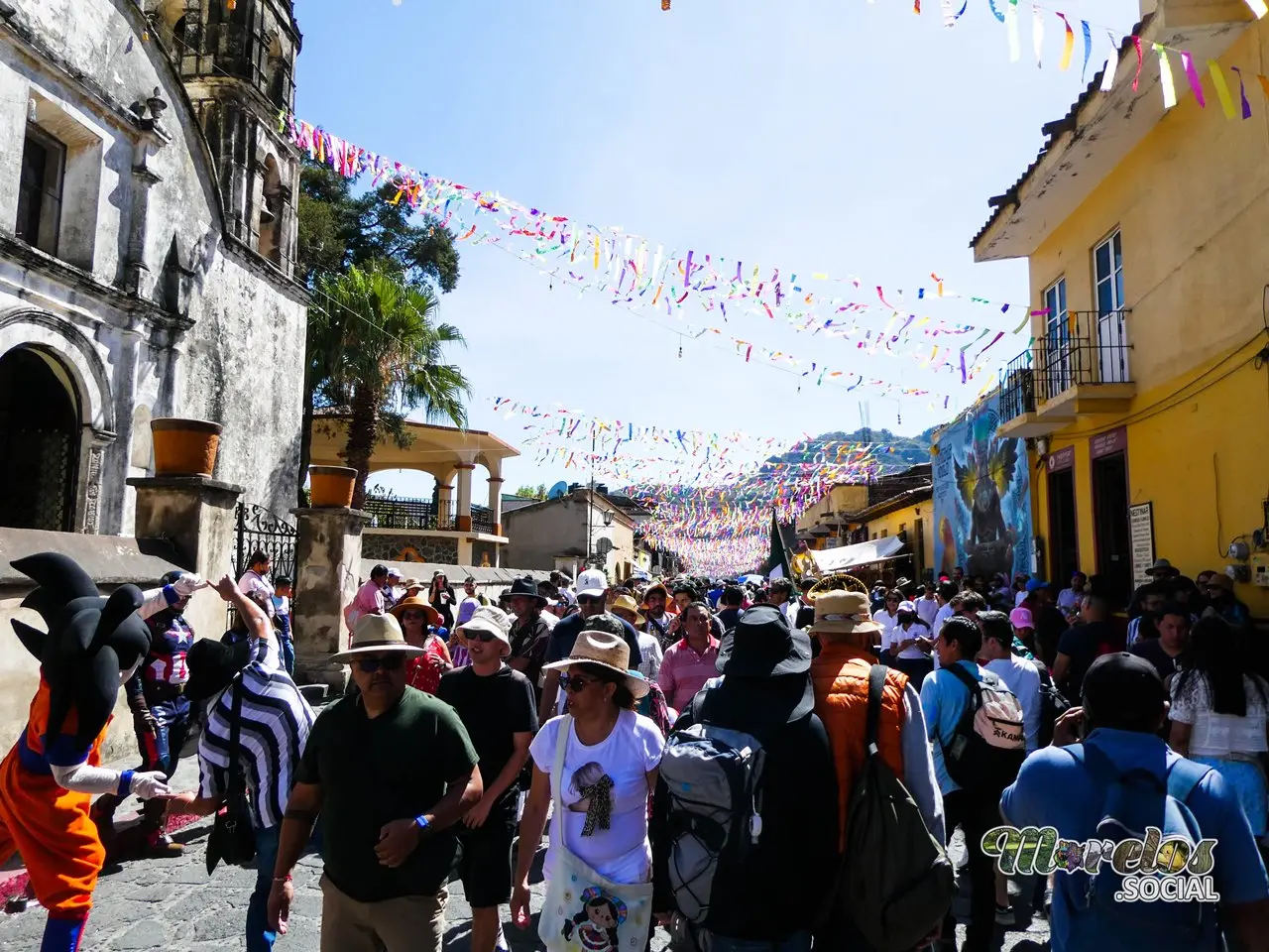 La tarde del sábado de carnaval en Tepoztlán 2023.