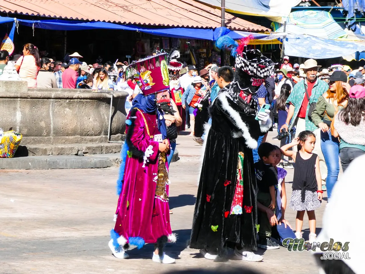 Jóvenes chinelos en Tepoztlán.