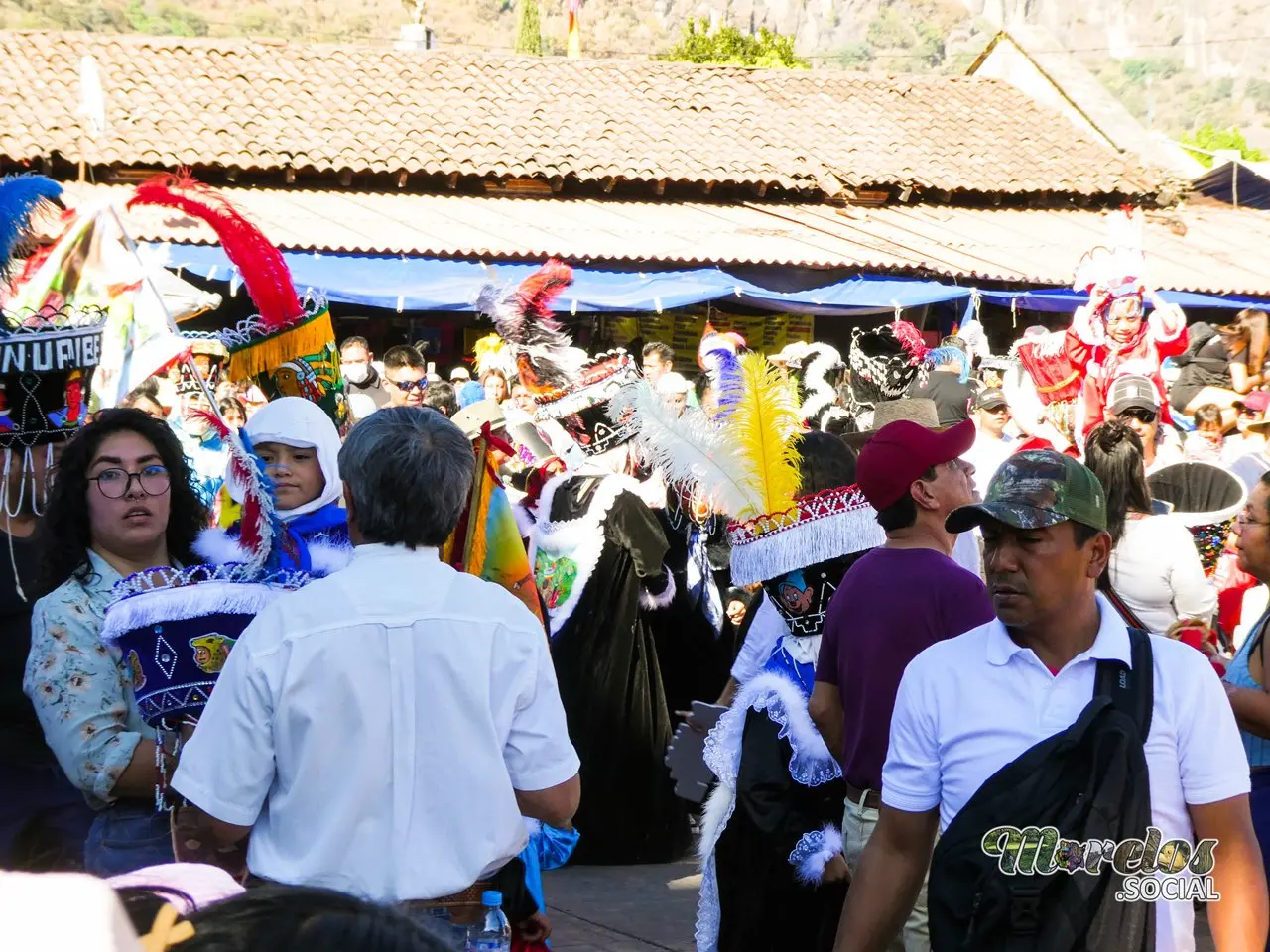 Los chinelos que bailan alegremente.