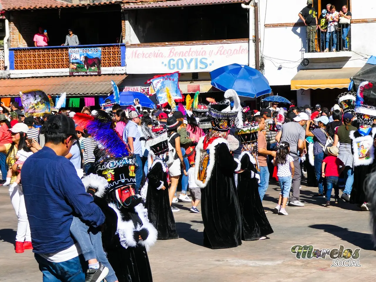 Los chinelos de Tepoztlán.