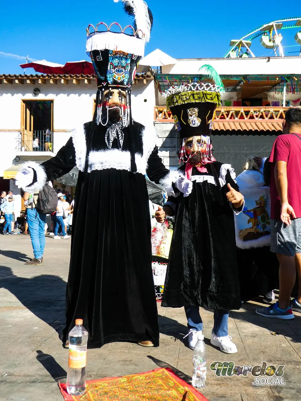 Familia de chinelos en Tepoztlán.