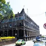 Costado del palacio de gobierno en Cuernavaca.