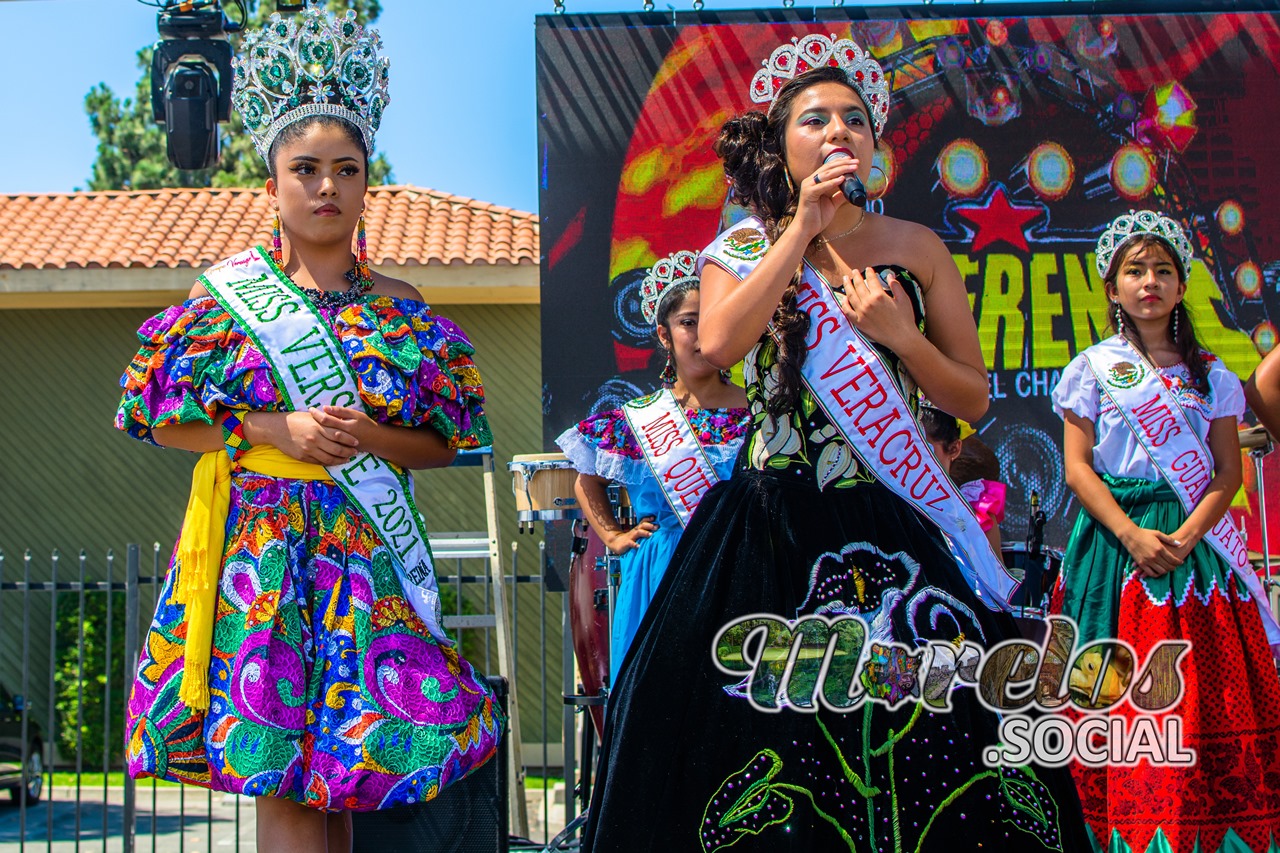 Las reinas del carnaval morelense dedican unas palabras para todos los presentes.