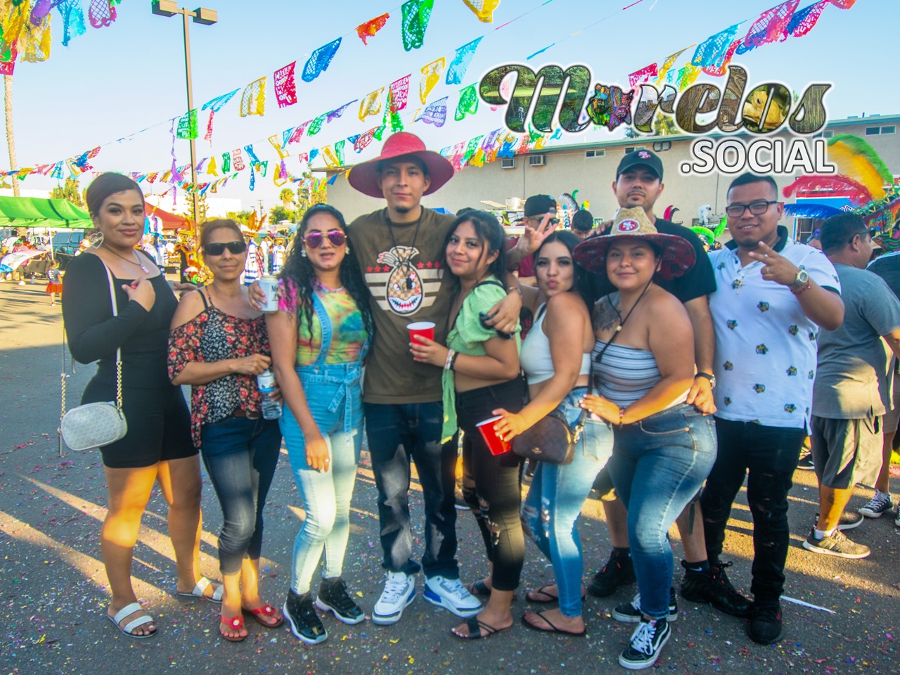 Gran ambiente durante la noche del carnaval morelense 2021.