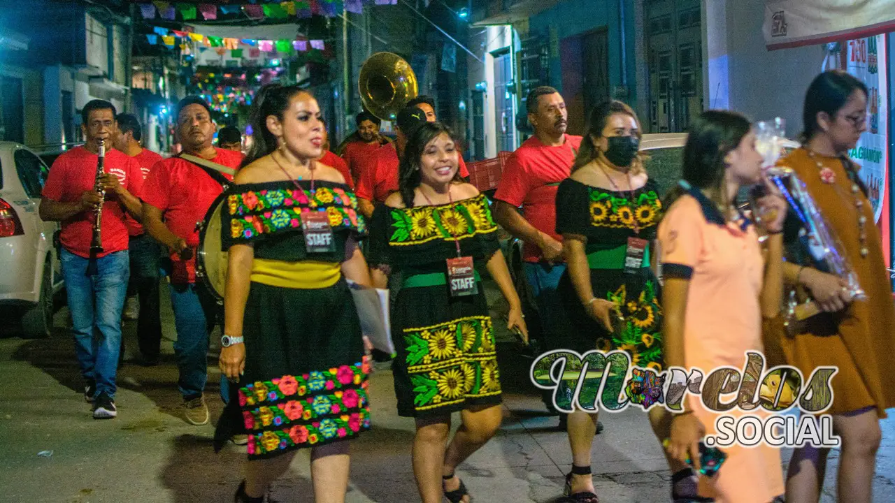 Recorrido nocturno durante el festival