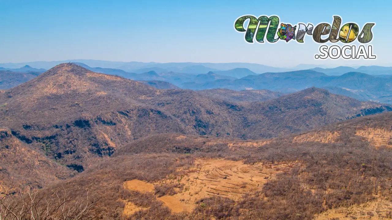 Belleza en las Alturas: Vista desde el Cerro del Venado en Chimalacatlán, Morelos